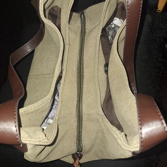 K2 CLASSIC Elegant Tan Tote Bag with Brown Accents** - Picture 6 of 9